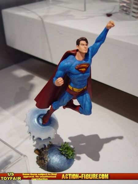 SUPERMAN RETURNS ACTION FIGUE
