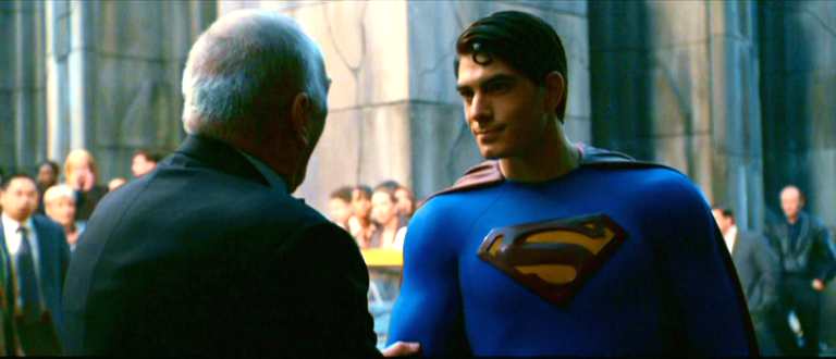 PERRY WHITE Y SUPERMAN